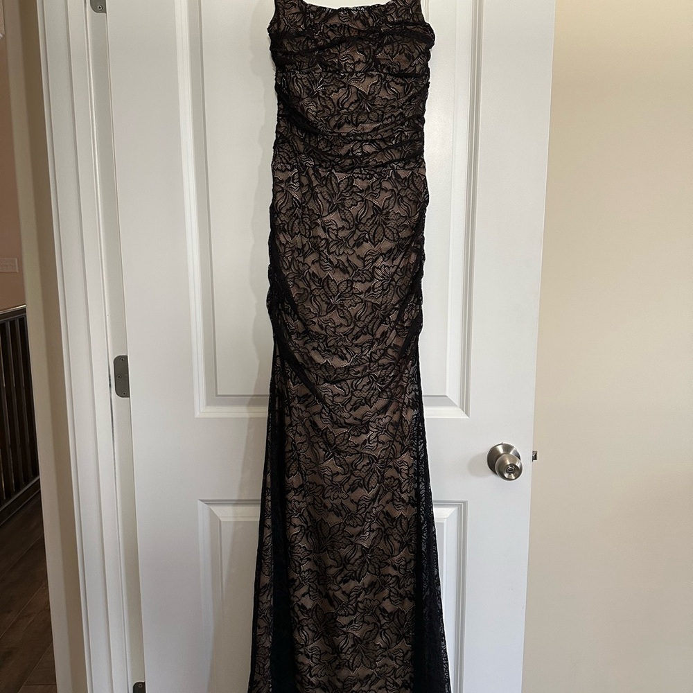 Women’s Size Small Black And Beige Lace Gown.